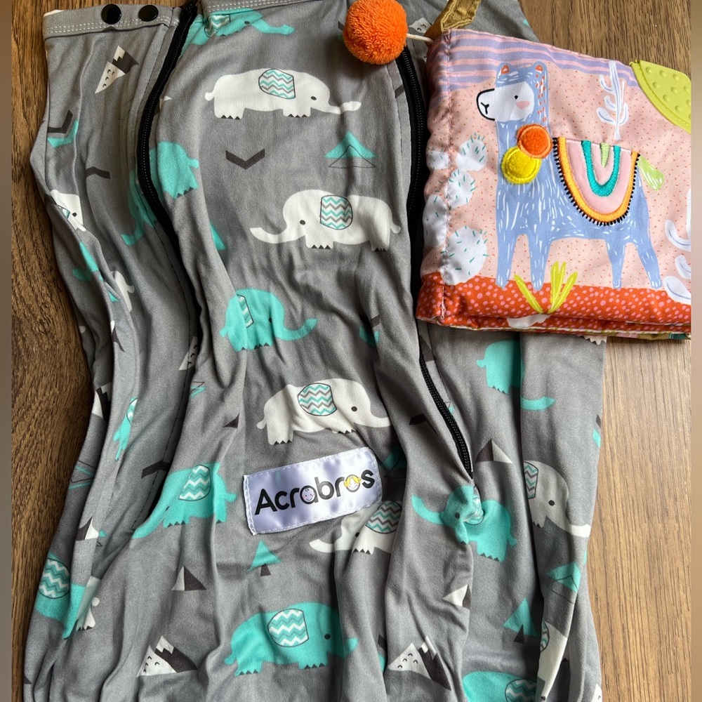 Baby car seat cover and baby llama book